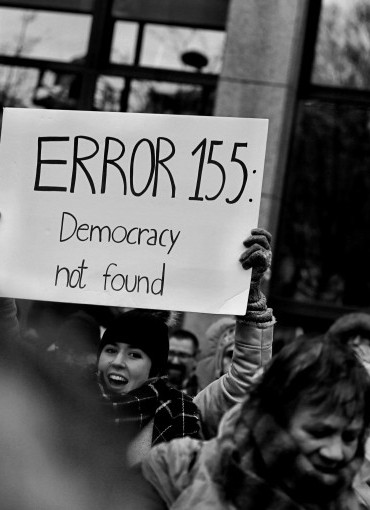 Conspiracy and Democracy: History, Political Theory and the Internet's image
